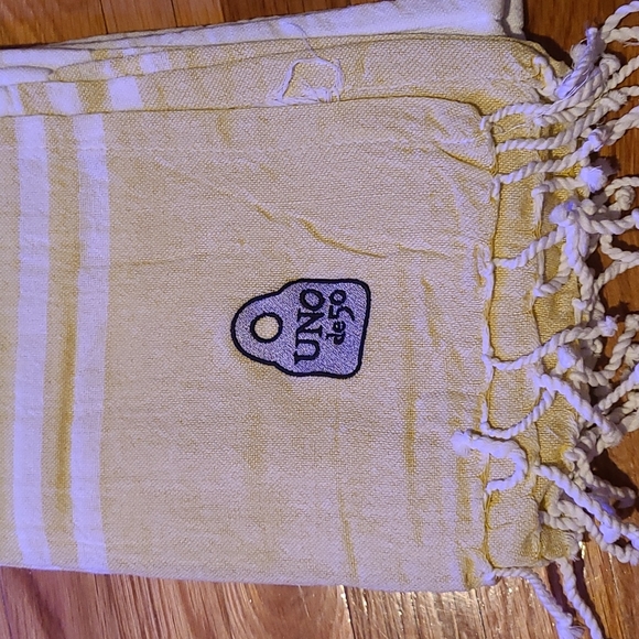 ❤ Uno de 50 Beach Towel - Picture 2 of 3